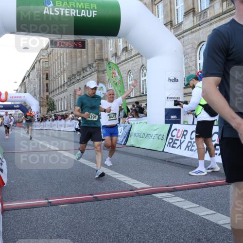 07.09.2025 - BARMER Alsterlauf Strokosch-Dieckow http://msf.ph/oto/8720349 07.09.2025 09:45:43 Ziel 2072, 2869, 4228, 4391, 4569, 4805, 4825, 4974, 5438, 6163, 6262, 8163, 8255, 8442 meine-sportfotos.de