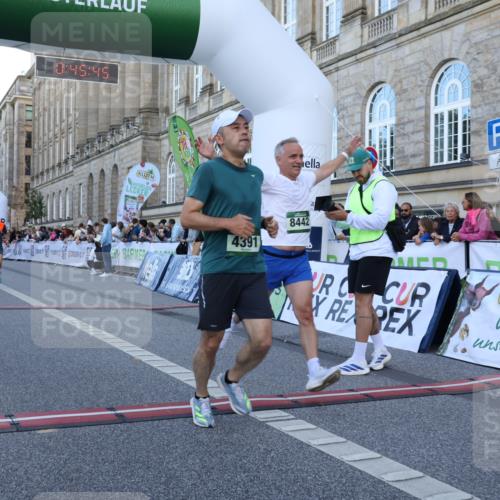 07.09.2025 - BARMER Alsterlauf Strokosch-Dieckow http://msf.ph/oto/8720350 07.09.2025 09:45:44 Ziel 2072, 2745, 2869, 4228, 4391, 4805, 4974, 5438, 6163, 6262, 8163, 8255, 8442 meine-sportfotos.de