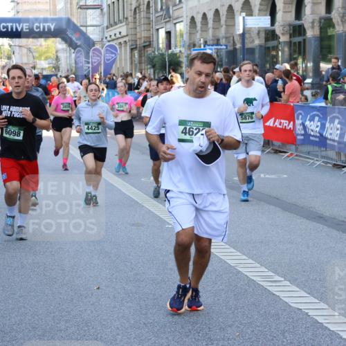 07.09.2025 - BARMER Alsterlauf Strokosch-Dieckow http://msf.ph/oto/8720358 07.09.2025 10:00:24 Ziel 2044, 2124, 2517, 2579, 2645, 3410, 3545, 3590, 3803, 3956, 4072, 4335, 4365, 4544, 4593, 4636, 5047, 5250, 5337, 5352, 5357, 5477, 5517, 6152 meine-sportfotos.de