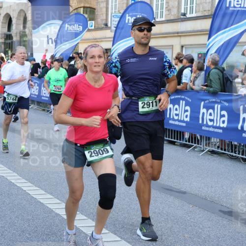 07.09.2025 - BARMER Alsterlauf Strokosch-Dieckow http://msf.ph/oto/8720373 07.09.2025 10:00:22 Ziel 2044, 2124, 2579, 2645, 3328, 3410, 3545, 3590, 3803, 3956, 4072, 4335, 4365, 4544, 4593, 4636, 5047, 5250, 5352, 5357, 5477, 6152 meine-sportfotos.de