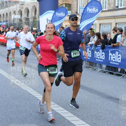 07.09.2025 - BARMER Alsterlauf Strokosch-Dieckow http://msf.ph/oto/8720389 07.09.2025 10:00:21 Ziel 2044, 2124, 2579, 2645, 3328, 3410, 3545, 3590, 3803, 3956, 4072, 4335, 4365, 4544, 4593, 4636, 5047, 5250, 5352, 5357, 5477, 6152 meine-sportfotos.de
