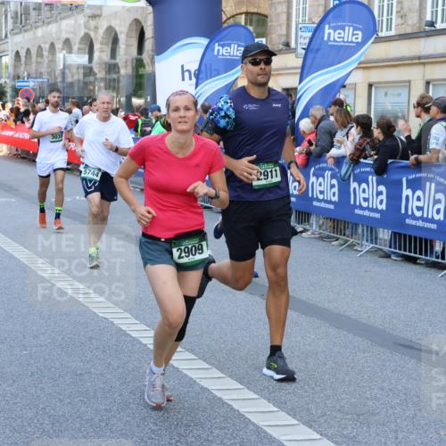 07.09.2025 - BARMER Alsterlauf Strokosch-Dieckow http://msf.ph/oto/8720392 07.09.2025 10:00:21 Ziel 2044, 2124, 2579, 2645, 3328, 3410, 3545, 3590, 3803, 3956, 4072, 4335, 4365, 4544, 4593, 4636, 5047, 5250, 5352, 5357, 5477, 6152 meine-sportfotos.de