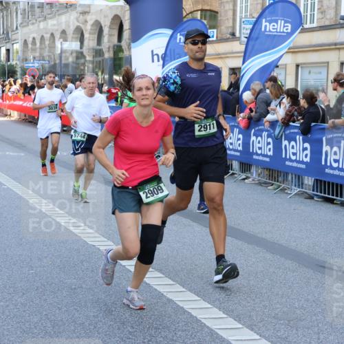 07.09.2025 - BARMER Alsterlauf Strokosch-Dieckow http://msf.ph/oto/8720396 07.09.2025 10:00:21 Ziel 2044, 2124, 2579, 2645, 3328, 3410, 3545, 3590, 3803, 3956, 4072, 4335, 4365, 4544, 4593, 4636, 5047, 5250, 5352, 5357, 5477, 6152 meine-sportfotos.de