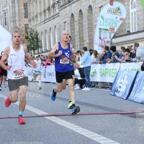 07.09.2025 - BARMER Alsterlauf Strokosch-Dieckow http://msf.ph/oto/8720418 07.09.2025 09:46:22 Ziel 2078, 2201, 2601, 2627, 2935, 3160, 3727, 3874, 3935, 4224, 4890, 5178, 5184, 5294, 5329, 5355, 5591, 5734, 5798, 5963, 6067, 6229, 8236 meine-sportfotos.de