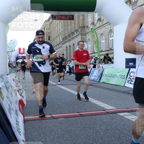 07.09.2025 - BARMER Alsterlauf Strokosch-Dieckow http://msf.ph/oto/8720427 07.09.2025 09:46:25 Ziel 2078, 2201, 2258, 2601, 2627, 2935, 3160, 3727, 3935, 4224, 4357, 4890, 5178, 5184, 5294, 5373, 5734, 5798, 5963, 6067, 6229, 8236, 8347 meine-sportfotos.de