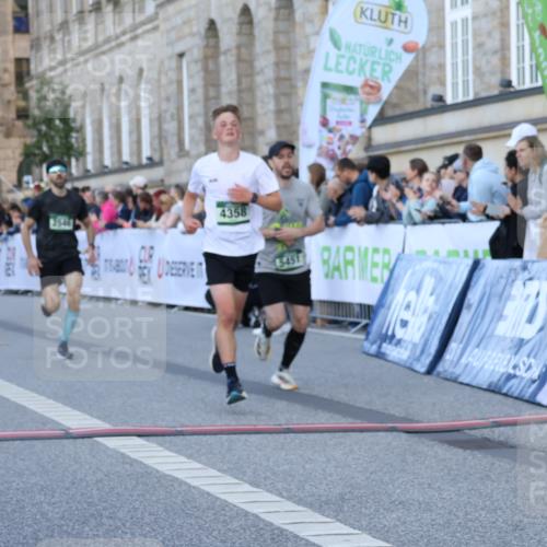 07.09.2025 - BARMER Alsterlauf Strokosch-Dieckow http://msf.ph/oto/8720442 07.09.2025 09:46:32 Ziel 2078, 2258, 2546, 2935, 3146, 3727, 3788, 3935, 4134, 4224, 4274, 4281, 4357, 4358, 4865, 5141, 5150, 5373, 5387, 5451, 5734, 5798, 5963, 6072, 8347, 8411 meine-sportfotos.de