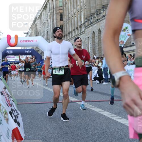 07.09.2025 - BARMER Alsterlauf Strokosch-Dieckow http://msf.ph/oto/8720448 07.09.2025 09:46:35 Ziel 2178, 2258, 2404, 2546, 2721, 2792, 3146, 3788, 4134, 4274, 4281, 4357, 4358, 4484, 4865, 5141, 5150, 5373, 5387, 5451, 5724, 6072, 6166, 8191, 8347, 8411 meine-sportfotos.de
