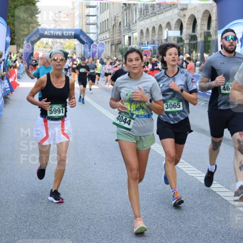 07.09.2025 - BARMER Alsterlauf Strokosch-Dieckow http://msf.ph/oto/8720460 07.09.2025 10:00:08 Ziel 2124, 2350, 2513, 3260, 3328, 3698, 4072, 4351, 4485, 4500, 4505, 4636, 4709, 4751, 4781, 4856, 4867, 4917, 4993, 5047, 5250, 5314, 5357, 5359, 5471, 5726, 5767, 5957, 6084 meine-sportfotos.de