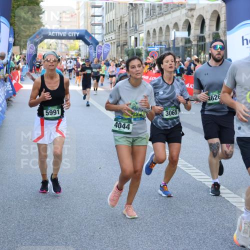 07.09.2025 - BARMER Alsterlauf Strokosch-Dieckow http://msf.ph/oto/8720471 07.09.2025 10:00:08 Ziel 2124, 2350, 2513, 3260, 3328, 3698, 4072, 4351, 4485, 4500, 4505, 4636, 4709, 4751, 4781, 4856, 4867, 4917, 4993, 5047, 5250, 5314, 5357, 5359, 5471, 5726, 5767, 5957, 6084 meine-sportfotos.de