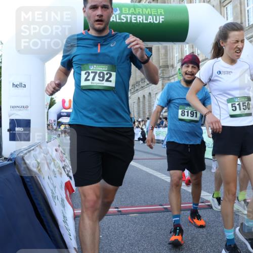 07.09.2025 - BARMER Alsterlauf Strokosch-Dieckow http://msf.ph/oto/8720472 07.09.2025 09:46:42 Ziel 2178, 2357, 2404, 2721, 2792, 3788, 4134, 4484, 4865, 5141, 5150, 5387, 5584, 5724, 5729, 6011, 6166, 6286, 8011, 8191, 8470 meine-sportfotos.de