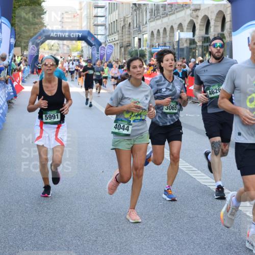 07.09.2025 - BARMER Alsterlauf Strokosch-Dieckow http://msf.ph/oto/8720475 07.09.2025 10:00:08 Ziel 2124, 2350, 2513, 3260, 3328, 3698, 4072, 4351, 4485, 4500, 4505, 4636, 4709, 4751, 4781, 4856, 4867, 4917, 4993, 5047, 5250, 5314, 5357, 5359, 5471, 5726, 5767, 5957, 6084 meine-sportfotos.de