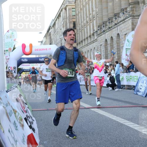 07.09.2025 - BARMER Alsterlauf Strokosch-Dieckow http://msf.ph/oto/8720486 07.09.2025 09:46:48 Ziel 2357, 2381, 2676, 3276, 4131, 4354, 4480, 4927, 5123, 5584, 5729, 6011, 6073, 6286, 8011, 8470 meine-sportfotos.de