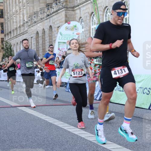 07.09.2025 - BARMER Alsterlauf Strokosch-Dieckow http://msf.ph/oto/8720497 07.09.2025 09:46:51 Ziel 2381, 2676, 2953, 3276, 3916, 4131, 4354, 4389, 4480, 4527, 4651, 4732, 4927, 4985, 5123, 6011, 6073, 6286, 8011, 8470 meine-sportfotos.de