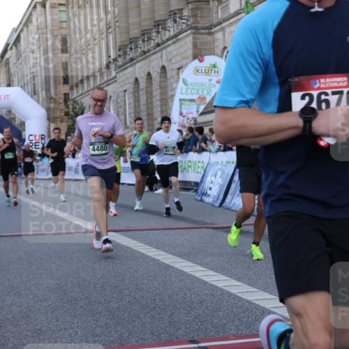 07.09.2025 - BARMER Alsterlauf Strokosch-Dieckow http://msf.ph/oto/8720508 07.09.2025 09:46:54 Ziel 2381, 2676, 2953, 3276, 3916, 4131, 4354, 4389, 4480, 4527, 4651, 4732, 4927, 4985, 5123, 6011, 6073, 8316, 8431 meine-sportfotos.de