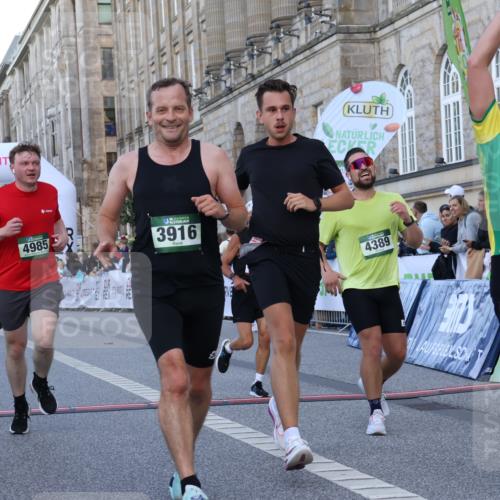 07.09.2025 - BARMER Alsterlauf Strokosch-Dieckow http://msf.ph/oto/8720520 07.09.2025 09:46:57 Ziel 2381, 2487, 2676, 2953, 3276, 3412, 3916, 4354, 4389, 4480, 4527, 4651, 4732, 4985, 5340, 6073, 8316, 8431 meine-sportfotos.de