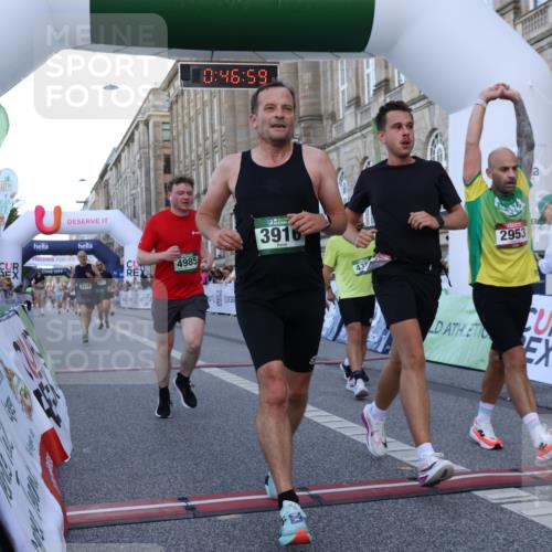 07.09.2025 - BARMER Alsterlauf Strokosch-Dieckow http://msf.ph/oto/8720523 07.09.2025 09:46:58 Ziel 2381, 2487, 2953, 3412, 3916, 4354, 4389, 4480, 4527, 4651, 4732, 4985, 5340, 6073, 6237, 8316, 8431 meine-sportfotos.de