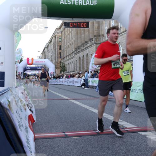 07.09.2025 - BARMER Alsterlauf Strokosch-Dieckow http://msf.ph/oto/8720526 07.09.2025 09:46:59 Ziel 2487, 2953, 3412, 3916, 4354, 4389, 4480, 4527, 4651, 4732, 4866, 4985, 5340, 5768, 6030, 6073, 6237, 8316, 8431 meine-sportfotos.de