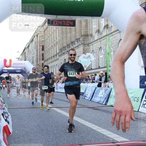 07.09.2025 - BARMER Alsterlauf Strokosch-Dieckow http://msf.ph/oto/8720537 07.09.2025 09:47:03 Ziel 2487, 3412, 3942, 4732, 4866, 5340, 5768, 6030, 6237, 8316, 8431 meine-sportfotos.de