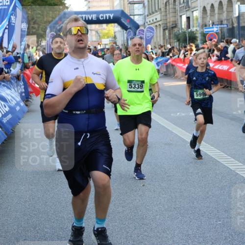 07.09.2025 - BARMER Alsterlauf Strokosch-Dieckow http://msf.ph/oto/8720557 07.09.2025 10:00:01 Ziel 2350, 2513, 2864, 3039, 3260, 3698, 3768, 3857, 3859, 3860, 4351, 4424, 4425, 4485, 4500, 4505, 4709, 4751, 4781, 4856, 4867, 4917, 4993, 5108, 5314, 5359, 5471, 5726, 5767, 5851, 5957, 6084, 6098 meine-sportfotos.de