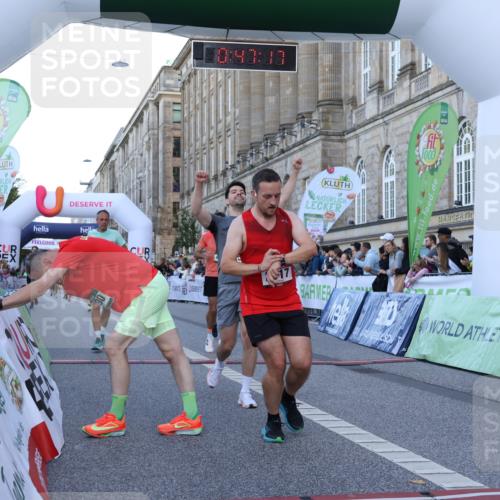 07.09.2025 - BARMER Alsterlauf Strokosch-Dieckow http://msf.ph/oto/8720572 07.09.2025 09:47:15 Ziel 2117, 2335, 2541, 2777, 3790, 4216, 4250, 4385, 4762, 4821, 4909, 8203, 8449 meine-sportfotos.de