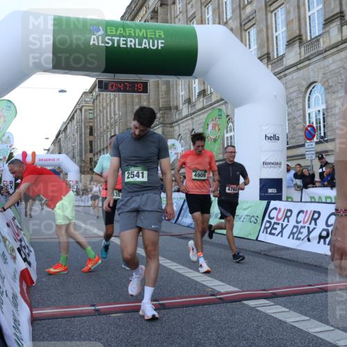 07.09.2025 - BARMER Alsterlauf Strokosch-Dieckow http://msf.ph/oto/8720580 07.09.2025 09:47:17 Ziel 2117, 2335, 2541, 2777, 4216, 4250, 4385, 4762, 4821, 4909, 5248, 5644, 5970, 6096, 8203, 8449 meine-sportfotos.de