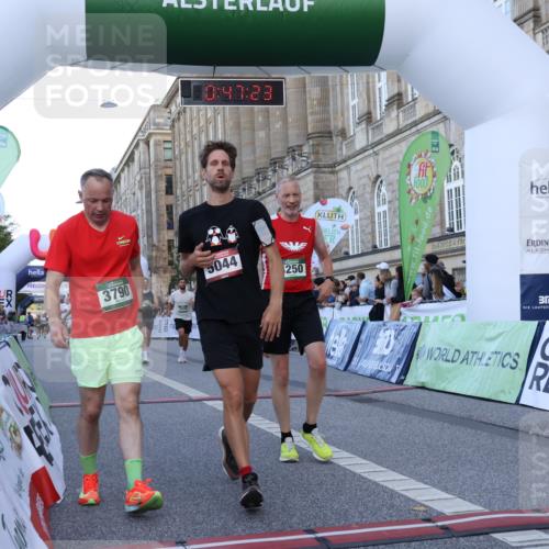 07.09.2025 - BARMER Alsterlauf Strokosch-Dieckow http://msf.ph/oto/8720590 07.09.2025 09:47:21 Ziel 2335, 4250, 4403, 4754, 4762, 4821, 4909, 5248, 5322, 5644, 5970, 6096, 8203 meine-sportfotos.de