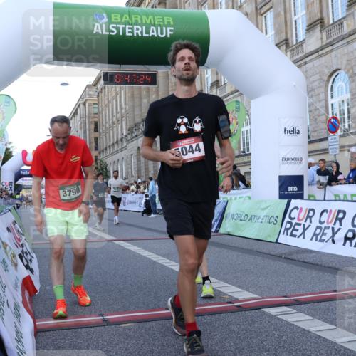 07.09.2025 - BARMER Alsterlauf Strokosch-Dieckow http://msf.ph/oto/8720593 07.09.2025 09:47:22 Ziel 4250, 4403, 4754, 4762, 4821, 5248, 5322, 5644, 5970, 6096, 8203 meine-sportfotos.de