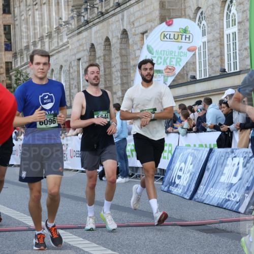 07.09.2025 - BARMER Alsterlauf Strokosch-Dieckow http://msf.ph/oto/8720597 07.09.2025 09:47:24 Ziel 4250, 4403, 4679, 4754, 4784, 4821, 5248, 5322, 5644, 5970, 6096, 8203 meine-sportfotos.de