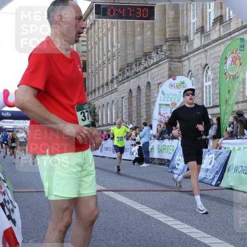 07.09.2025 - BARMER Alsterlauf Strokosch-Dieckow http://msf.ph/oto/8720608 07.09.2025 09:47:28 Ziel 2748, 4010, 4403, 4679, 4754, 4784, 5248, 5322, 5644, 5970, 6043, 6096, 8168, 8248 meine-sportfotos.de