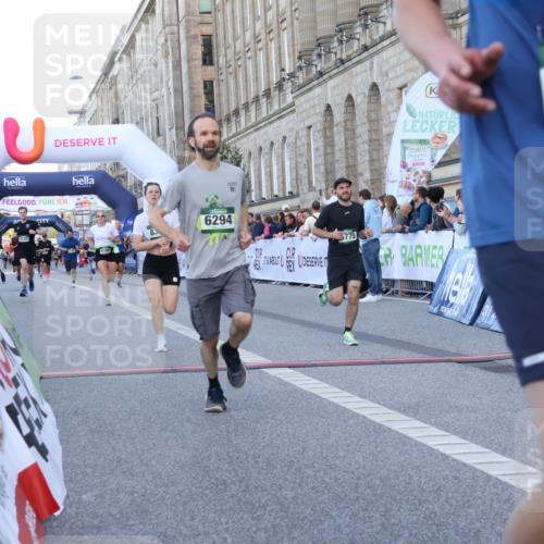 07.09.2025 - BARMER Alsterlauf Strokosch-Dieckow http://msf.ph/oto/8720631 07.09.2025 09:47:39 Ziel 2564, 3555, 4196, 4408, 4427, 4524, 5296, 5538, 5775, 5941, 6294, 6321, 8168, 8339, 8368 meine-sportfotos.de