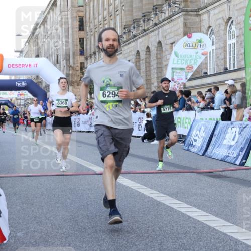 07.09.2025 - BARMER Alsterlauf Strokosch-Dieckow http://msf.ph/oto/8720633 07.09.2025 09:47:39 Ziel 2564, 3555, 4196, 4408, 4427, 4524, 5296, 5538, 5775, 5941, 6294, 6321, 8168, 8339, 8368 meine-sportfotos.de