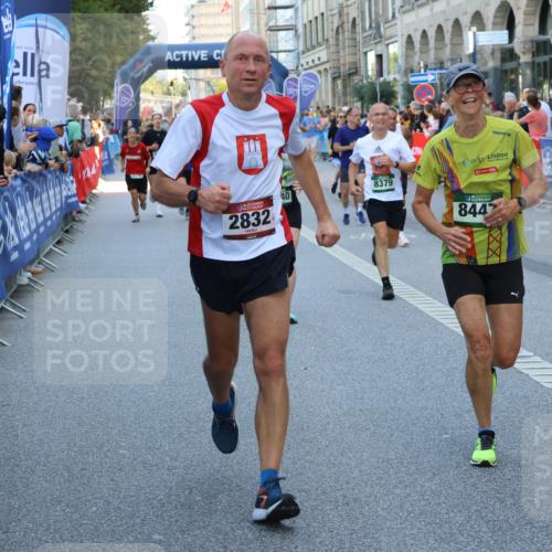 07.09.2025 - BARMER Alsterlauf Strokosch-Dieckow http://msf.ph/oto/8720702 07.09.2025 09:59:33 Ziel 2269, 2305, 2313, 2424, 2588, 2757, 3065, 3066, 3675, 3743, 4036, 4044, 4334, 4464, 4626, 4629, 4635, 4638, 4681, 4682, 4741, 4815, 4964, 4998, 5003, 5027, 5223, 5238, 5339, 5557, 5576, 5802, 5973, 5990, 5991, 6018, 6029, 6168, 6181, 6230, 6291, 8051, 8059, 8098, 8104, 8111, 8353, 8369, 8397 meine-sportfotos.de
