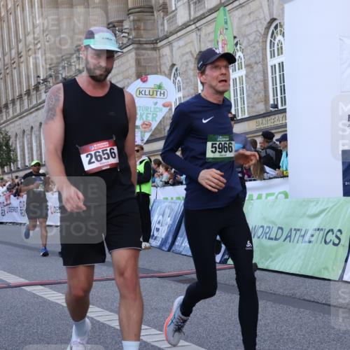 07.09.2025 - BARMER Alsterlauf Strokosch-Dieckow http://msf.ph/oto/8720703 07.09.2025 09:48:11 Ziel 2081, 2278, 2584, 2656, 3465, 4034, 4731, 4884, 4946, 4977, 5423, 5745, 5757, 5917, 5966, 6015, 6131, 8009, 8275, 8293, 8391 meine-sportfotos.de