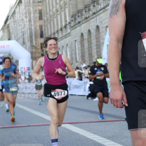 07.09.2025 - BARMER Alsterlauf Strokosch-Dieckow http://msf.ph/oto/8720705 07.09.2025 09:48:12 Ziel 2081, 2278, 2584, 2656, 3465, 4731, 4884, 4946, 4977, 5423, 5745, 5757, 5917, 5966, 6015, 6131, 8009, 8275, 8293 meine-sportfotos.de