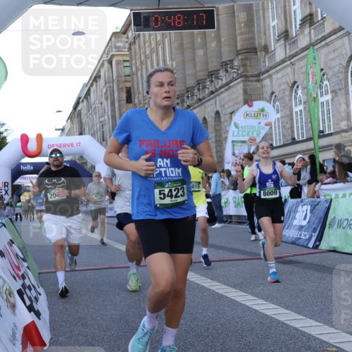 07.09.2025 - BARMER Alsterlauf Strokosch-Dieckow http://msf.ph/oto/8720712 07.09.2025 09:48:16 Ziel 2081, 3465, 4602, 4946, 4977, 5423, 5745, 5757, 5917, 6015, 6016, 8009, 8275, 8293 meine-sportfotos.de