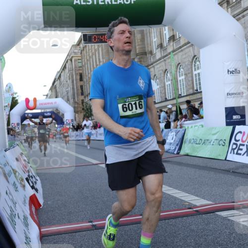 07.09.2025 - BARMER Alsterlauf Strokosch-Dieckow http://msf.ph/oto/8720730 07.09.2025 09:48:23 Ziel 2240, 2626, 3465, 4602, 4785, 4946, 5110, 5341, 6016, 6249, 8293, 8469 meine-sportfotos.de