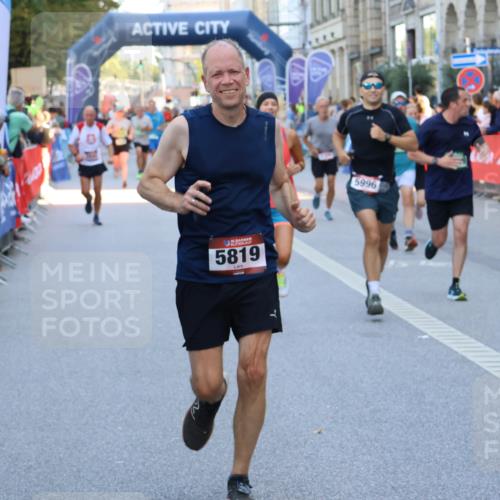 07.09.2025 - BARMER Alsterlauf Strokosch-Dieckow http://msf.ph/oto/8720742 07.09.2025 09:59:25 Ziel 2180, 2265, 2269, 2305, 2313, 2348, 2424, 2588, 2732, 2757, 3116, 3283, 3309, 3369, 3743, 4036, 4044, 4176, 4197, 4334, 4464, 4590, 4629, 4635, 4681, 4682, 4726, 4741, 4815, 4871, 4984, 5003, 5027, 5048, 5238, 5339, 5452, 5515, 5557, 5576, 5705, 5802, 5973, 5990, 5991, 6018, 6029, 6118, 6168, 6181, 6226, 6227, 6230, 6236, 6291, 8051, 8059, 8104, 8111, 8353, 8369, 8397 meine-sportfotos.de