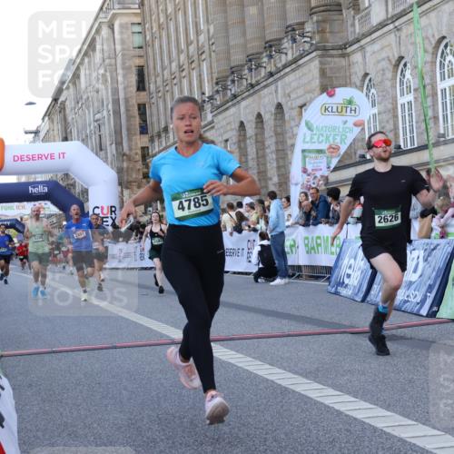 07.09.2025 - BARMER Alsterlauf Strokosch-Dieckow http://msf.ph/oto/8720744 07.09.2025 09:48:29 Ziel 2240, 2626, 2891, 4551, 4785, 5110, 5208, 5341, 5487, 5592, 5606, 5777, 6244, 6249, 8469 meine-sportfotos.de