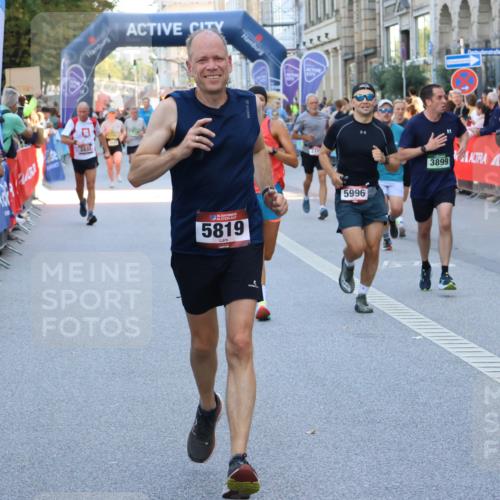 07.09.2025 - BARMER Alsterlauf Strokosch-Dieckow http://msf.ph/oto/8720748 07.09.2025 09:59:25 Ziel 2180, 2265, 2269, 2305, 2313, 2348, 2424, 2588, 2732, 2757, 3116, 3283, 3309, 3369, 3743, 4036, 4044, 4176, 4197, 4334, 4464, 4590, 4629, 4635, 4681, 4682, 4726, 4741, 4815, 4871, 4984, 5003, 5027, 5048, 5238, 5339, 5452, 5515, 5557, 5576, 5705, 5802, 5973, 5990, 5991, 6018, 6029, 6118, 6168, 6181, 6226, 6227, 6230, 6236, 6291, 8051, 8059, 8104, 8111, 8353, 8369, 8397 meine-sportfotos.de