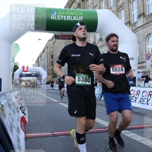 07.09.2025 - BARMER Alsterlauf Strokosch-Dieckow http://msf.ph/oto/8720792 07.09.2025 09:48:47 Ziel 2453, 2954, 3206, 3290, 3459, 3544, 3711, 4098, 4530, 5380, 5628, 8276 meine-sportfotos.de