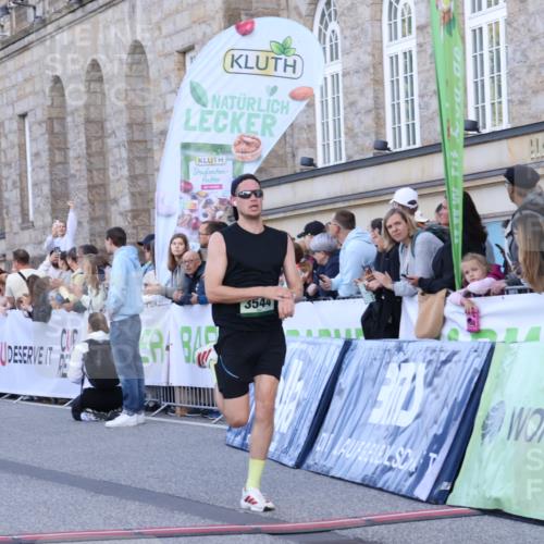 07.09.2025 - BARMER Alsterlauf Strokosch-Dieckow http://msf.ph/oto/8720795 07.09.2025 09:48:49 Ziel 2453, 2954, 3206, 3459, 3544, 4098, 4530, 4870, 4931, 5380, 5628, 8276 meine-sportfotos.de