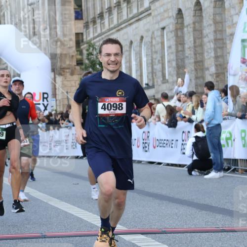 07.09.2025 - BARMER Alsterlauf Strokosch-Dieckow http://msf.ph/oto/8720800 07.09.2025 09:48:52 Ziel 2453, 3459, 3501, 3544, 4098, 4349, 4530, 4870, 4931, 8276 meine-sportfotos.de