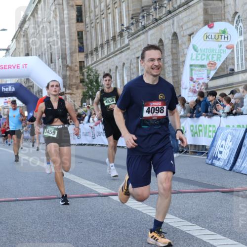 07.09.2025 - BARMER Alsterlauf Strokosch-Dieckow http://msf.ph/oto/8720801 07.09.2025 09:48:52 Ziel 2453, 3459, 3501, 3544, 4098, 4349, 4530, 4870, 4931, 8276 meine-sportfotos.de