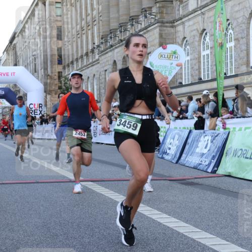 07.09.2025 - BARMER Alsterlauf Strokosch-Dieckow http://msf.ph/oto/8720806 07.09.2025 09:48:53 Ziel 2383, 2453, 3459, 3501, 3544, 3575, 4098, 4349, 4530, 4870, 4931, 8276 meine-sportfotos.de