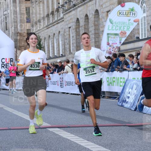 07.09.2025 - BARMER Alsterlauf Strokosch-Dieckow http://msf.ph/oto/8720832 07.09.2025 09:49:03 Ziel 2253, 2324, 2383, 2552, 2941, 3501, 3575, 3587, 3983, 4330, 4349, 4471, 4511, 5082, 5900, 6295, 8102, 8422 meine-sportfotos.de