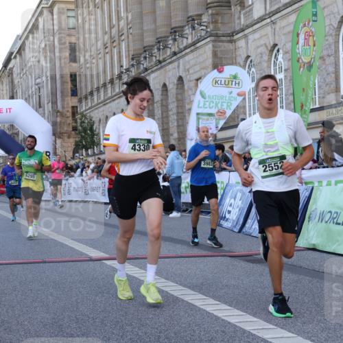 07.09.2025 - BARMER Alsterlauf Strokosch-Dieckow http://msf.ph/oto/8720834 07.09.2025 09:49:04 Ziel 2253, 2324, 2383, 2552, 2941, 3575, 3587, 3983, 4330, 4471, 4511, 5082, 5900, 6295, 8102, 8422 meine-sportfotos.de