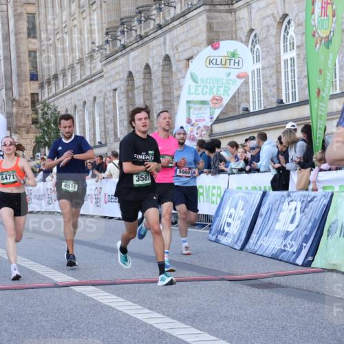 07.09.2025 - BARMER Alsterlauf Strokosch-Dieckow http://msf.ph/oto/8720847 07.09.2025 09:49:08 Ziel 2253, 2324, 2552, 2941, 2960, 3587, 3983, 4330, 4471, 4511, 5082, 5900, 6295, 8102, 8422 meine-sportfotos.de