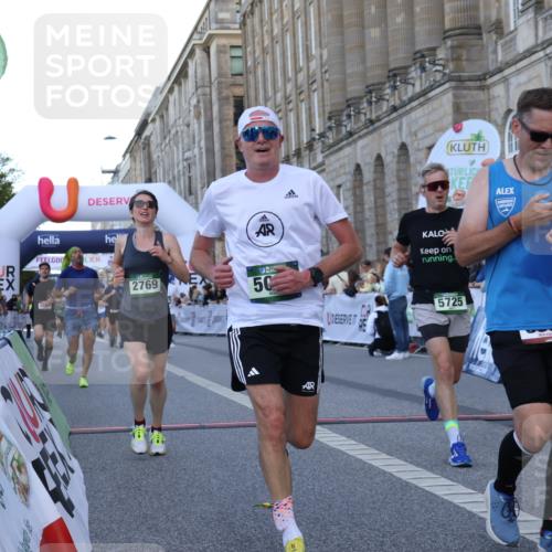 07.09.2025 - BARMER Alsterlauf Strokosch-Dieckow http://msf.ph/oto/8720898 07.09.2025 09:49:26 Ziel 2027, 2769, 2790, 2921, 3450, 3530, 3588, 4171, 4684, 5095, 5219, 5725, 5740, 6203, 8291, 8414 meine-sportfotos.de