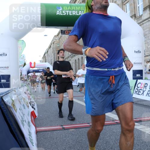 07.09.2025 - BARMER Alsterlauf Strokosch-Dieckow http://msf.ph/oto/8720909 07.09.2025 09:49:30 Ziel 2027, 2769, 2790, 2899, 2921, 3450, 3530, 3588, 4171, 4611, 4612, 4797, 5095, 5717, 5725, 5740, 6203, 8414 meine-sportfotos.de
