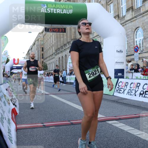 07.09.2025 - BARMER Alsterlauf Strokosch-Dieckow http://msf.ph/oto/8720921 07.09.2025 09:49:35 Ziel 2027, 2899, 2921, 3120, 3167, 3449, 3450, 3565, 3588, 3694, 4171, 4204, 4611, 4612, 4797, 5338, 5717, 5881, 6328, 8281, 8414 meine-sportfotos.de